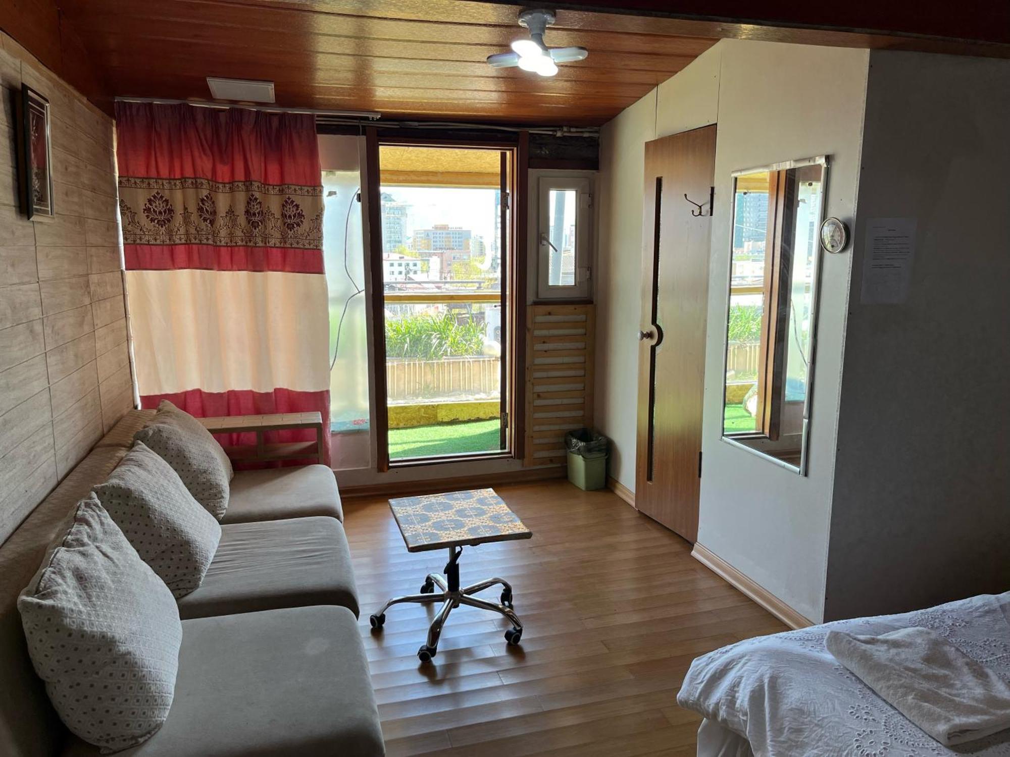 Gana'S Guest House And Tours Ουλάν Μπατόρ Εξωτερικό φωτογραφία